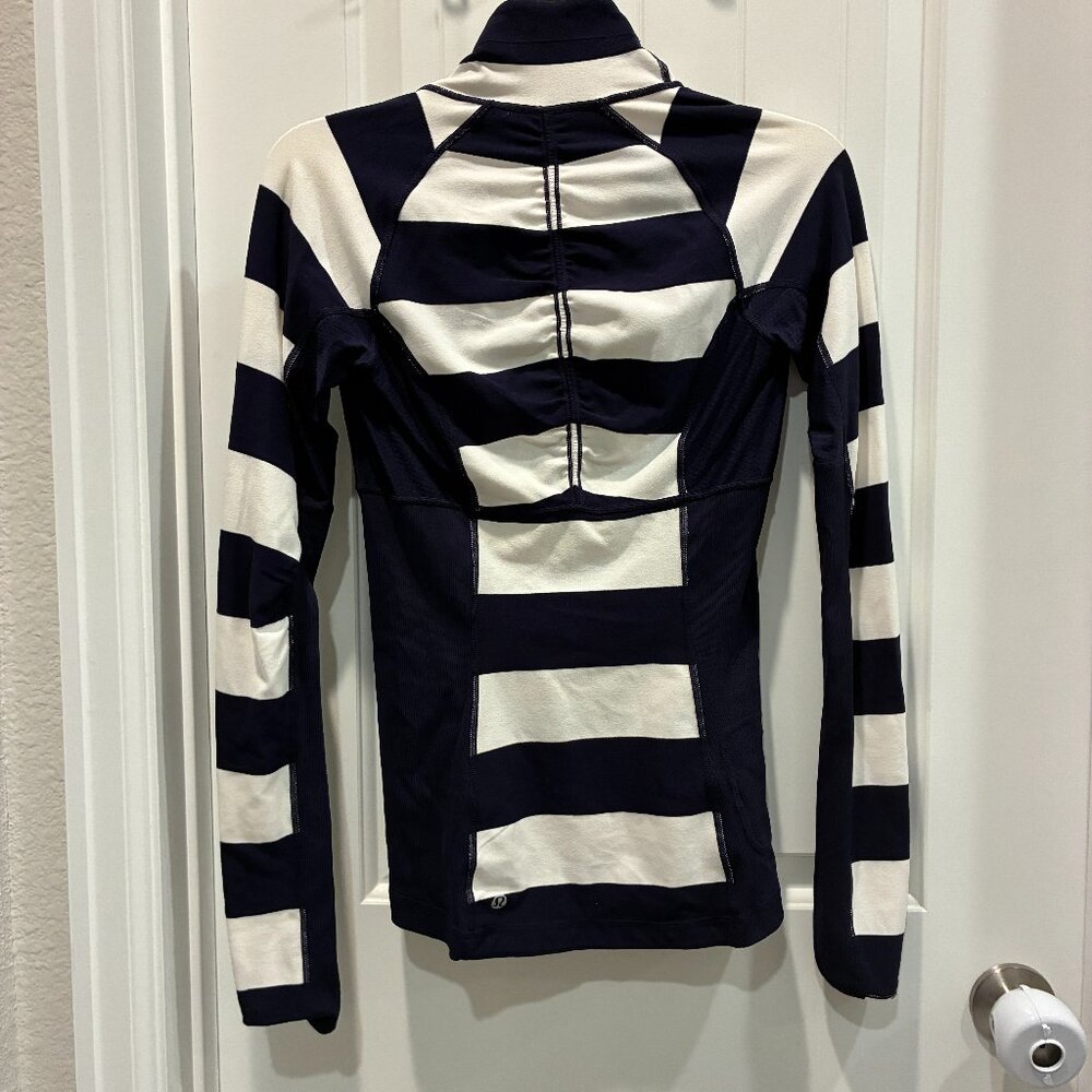 LULULEMON - Wide Bold Stripe White and Navy